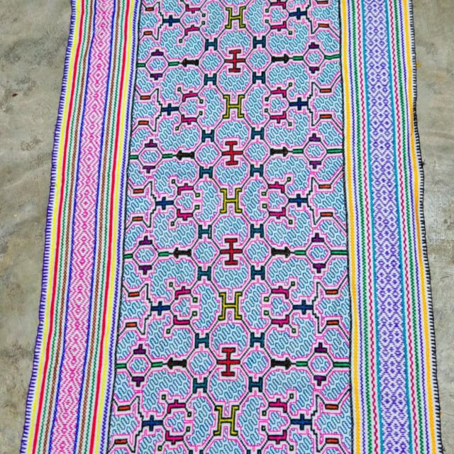 Flow of the River Kené Runner