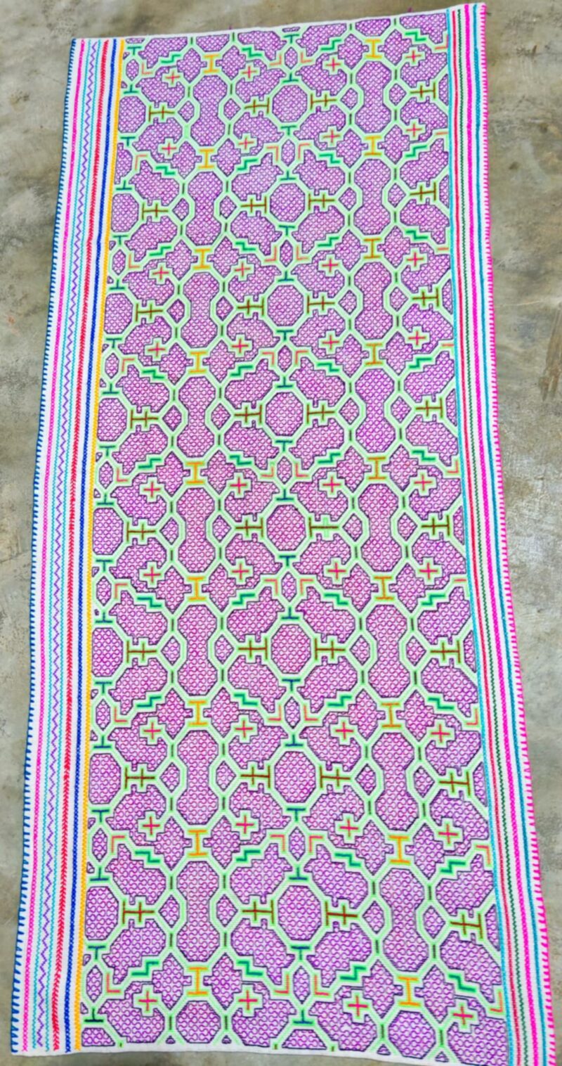Cosmic Connection Kené Runner